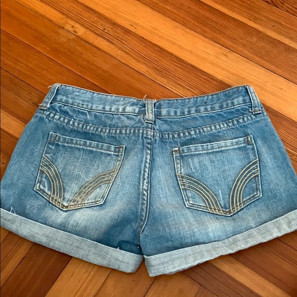 Shorts - Picture 2 of 3